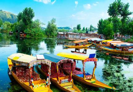 Srinagar Tour Taxi Services
