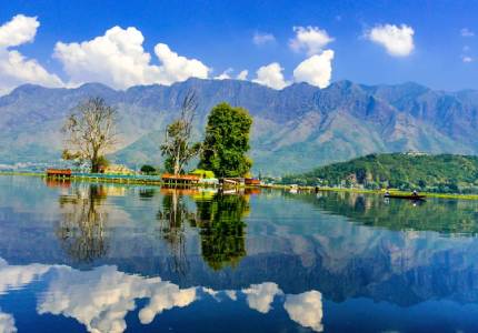 Srinagar Tour Taxi Services