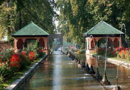 Srinagar Tour Taxi Services